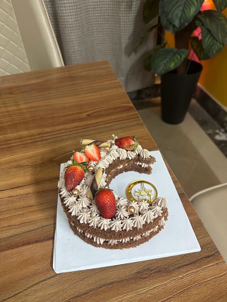 Wedding cake by Bake with Brownie