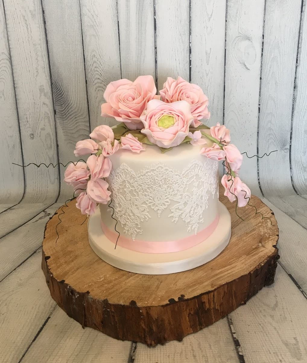 Wedding cake by Nottingham Cakes