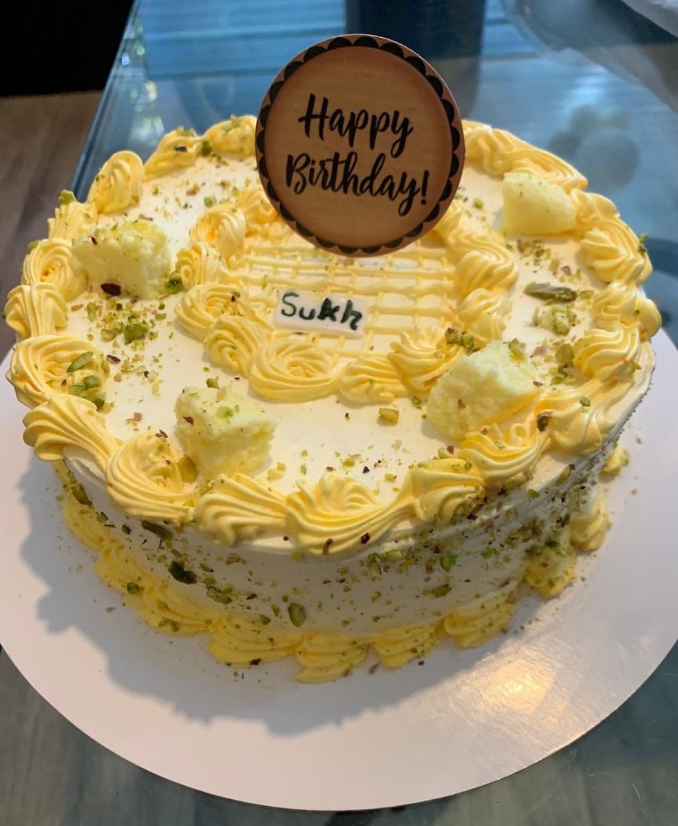 Wedding cake by Expressluv Cakes and Gifts