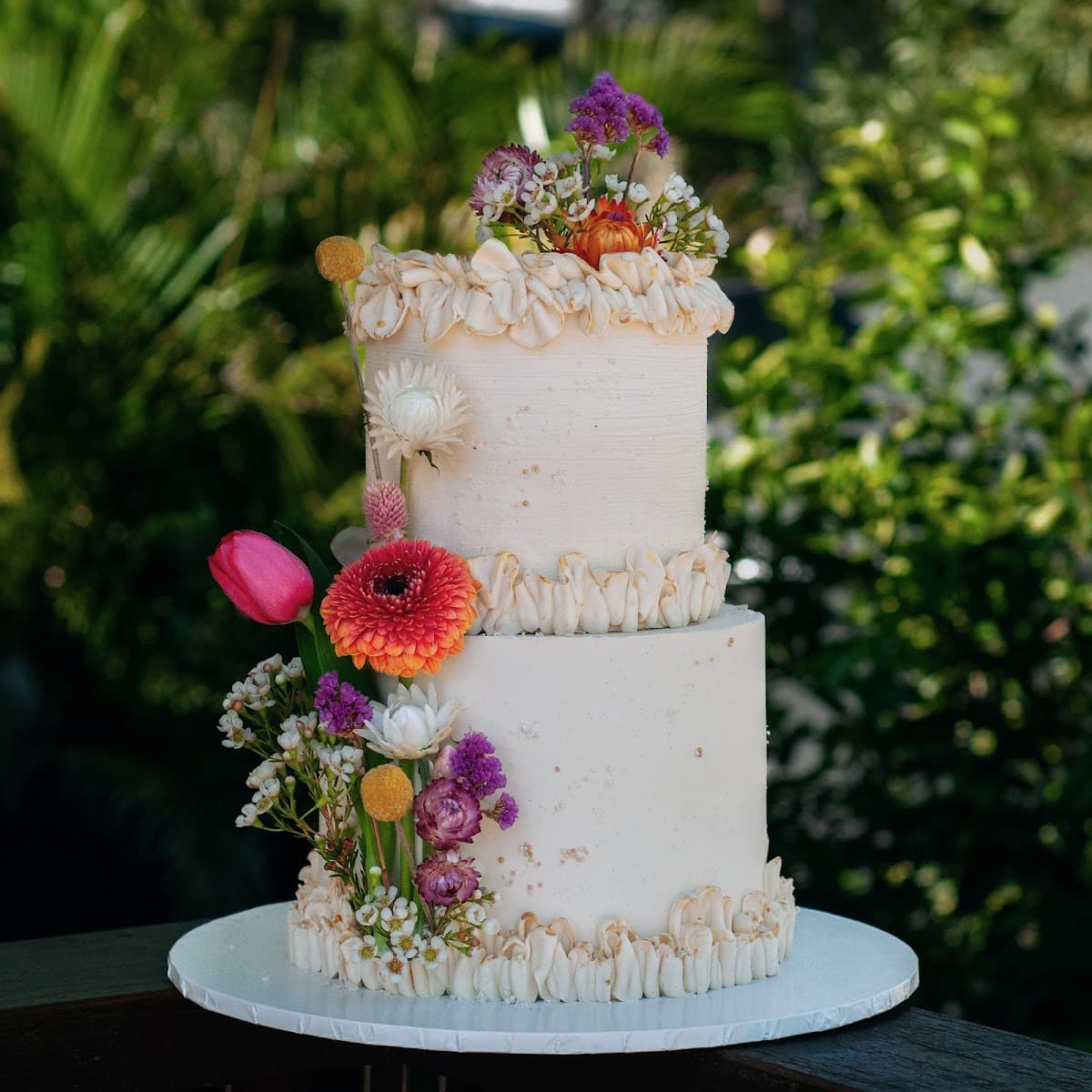 Wedding cake by Caldera.CAKING