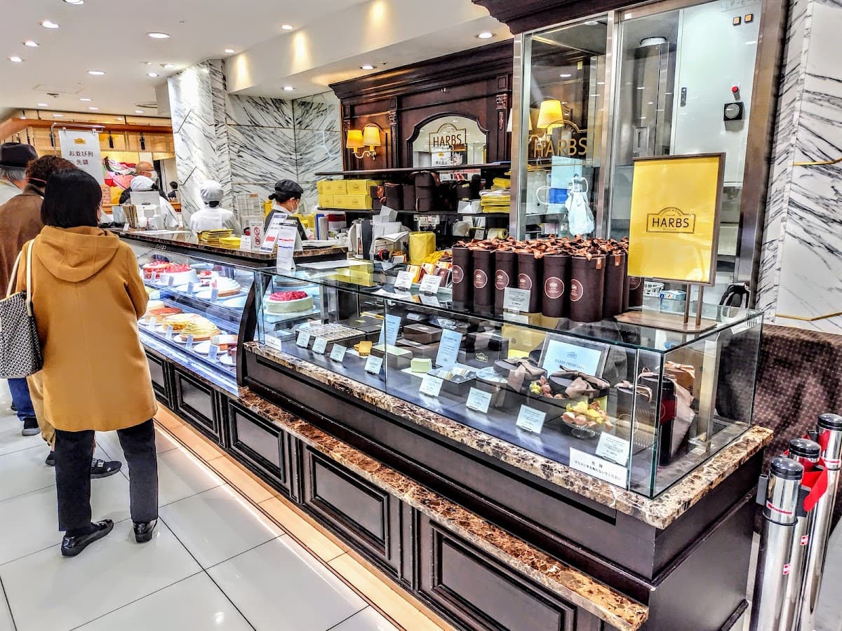 Wedding cake by HARBS Matsuzakaya Nagoya Store (B1F-Takeaway)