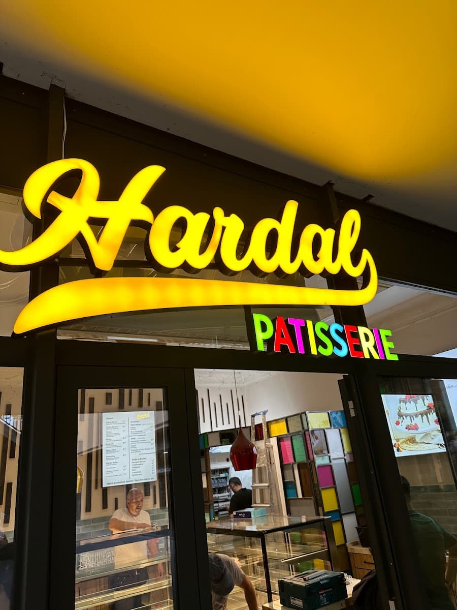 Wedding cake by Hardal Patisserie und Eiscafé