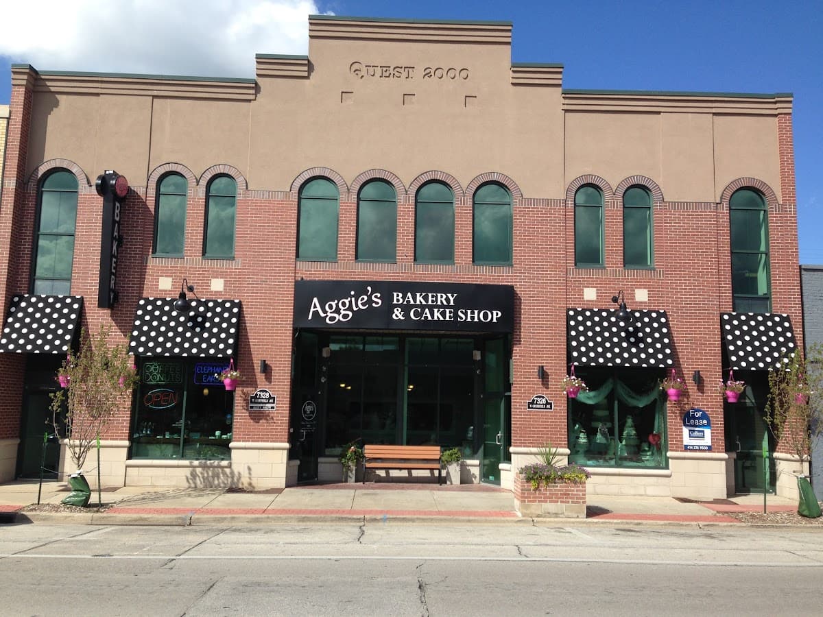 Wedding cake by Aggie's Bakery & Cake Shop