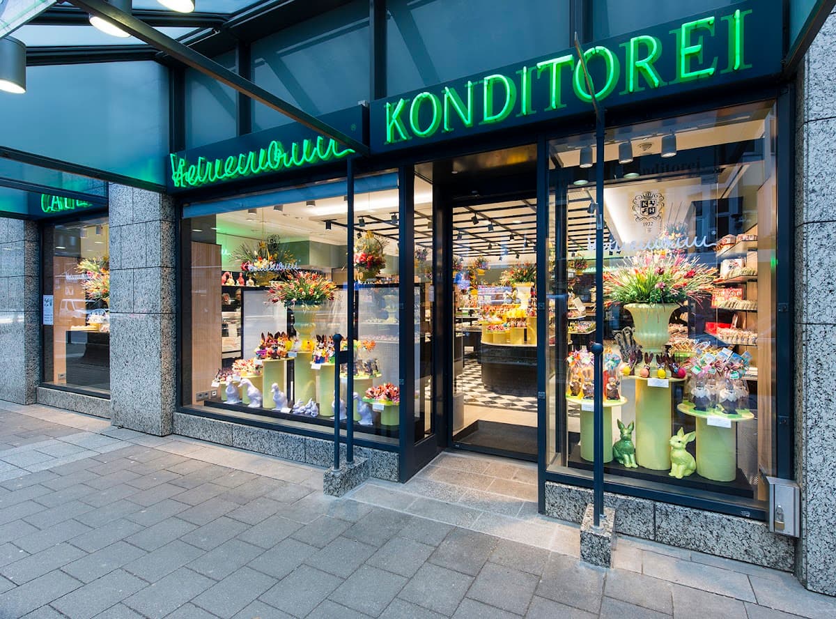 Wedding cake by Konditorei Heinemann