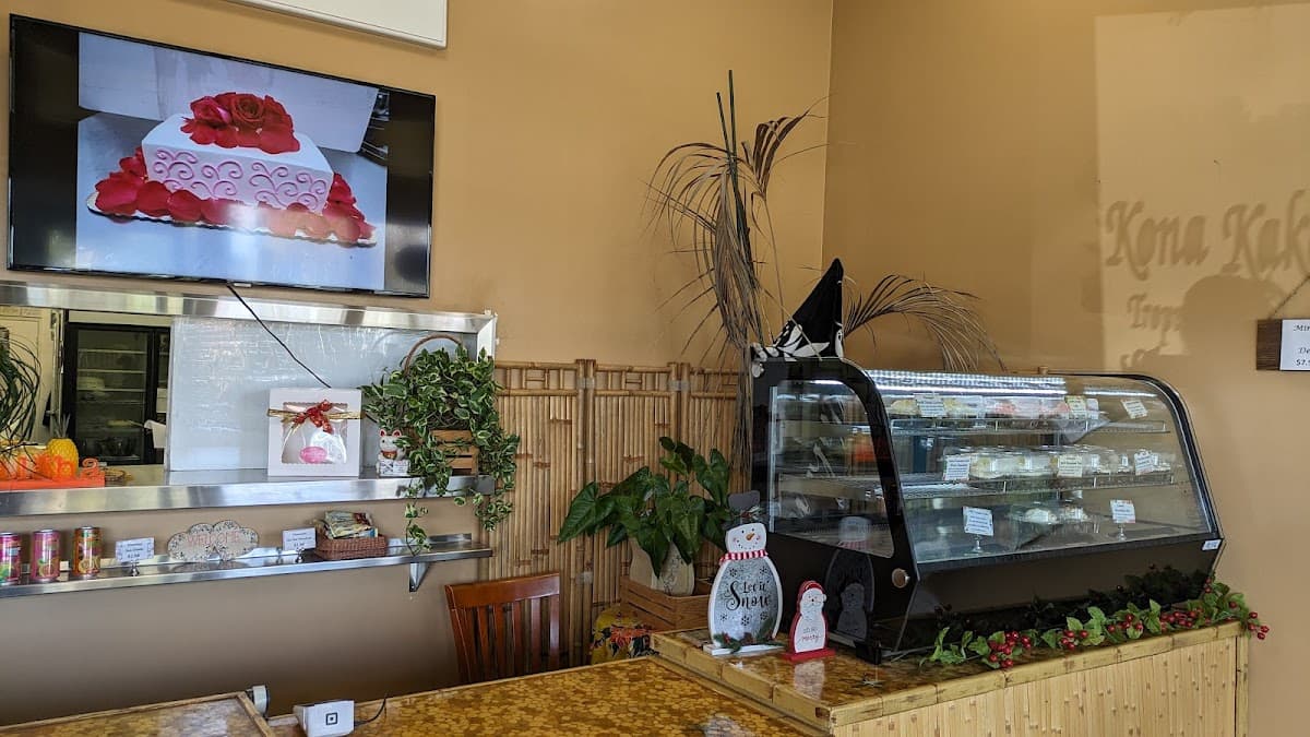 Wedding cake by Kona Kakes Tropical Cake Bakery