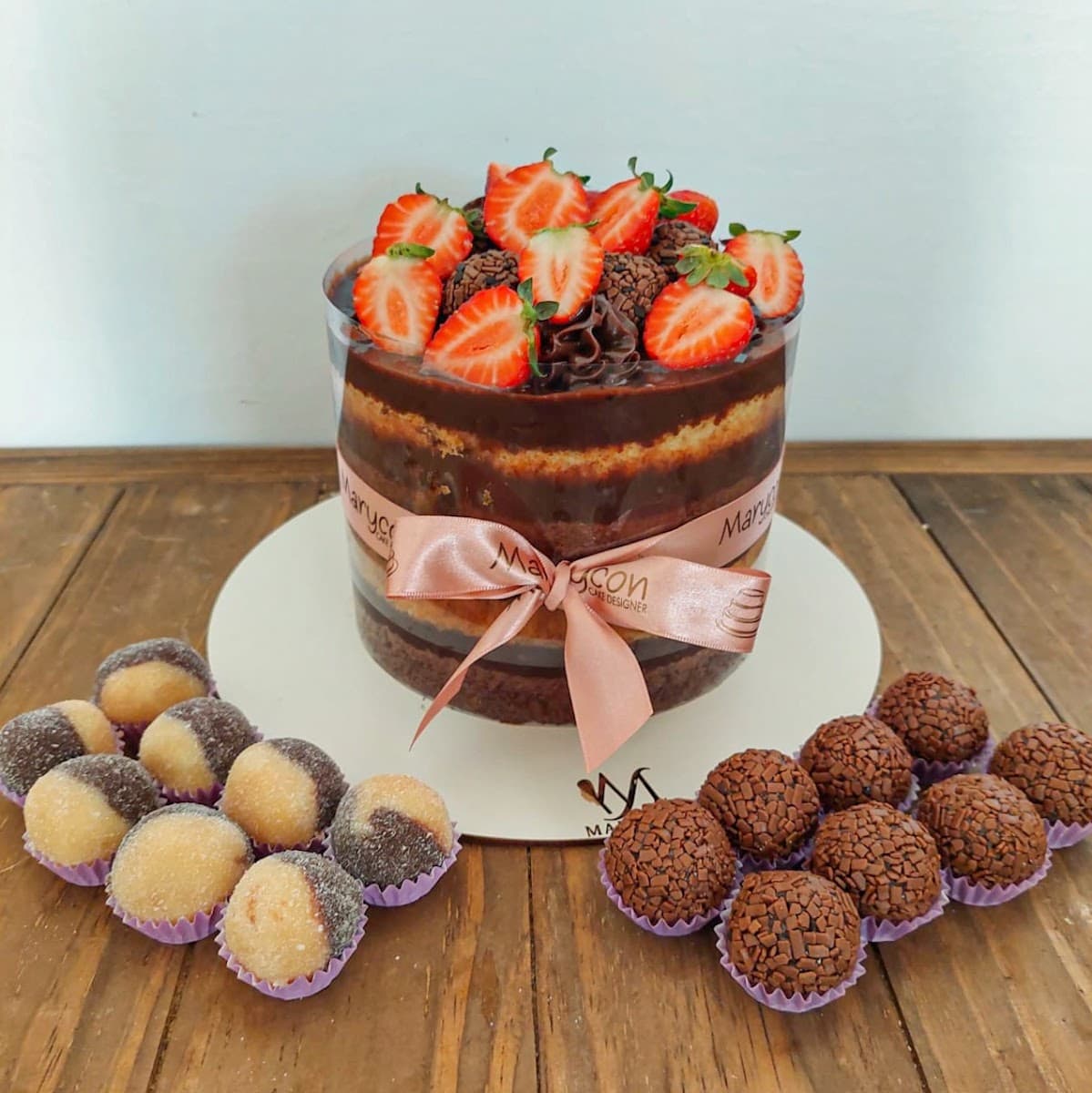 Wedding cake by Ateliê Marycon Cake Designer